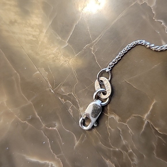 Women's 18kt White Gold Diamond Pendant Necklace, Bailey, Banks & Biddle - Picture 4 of 9